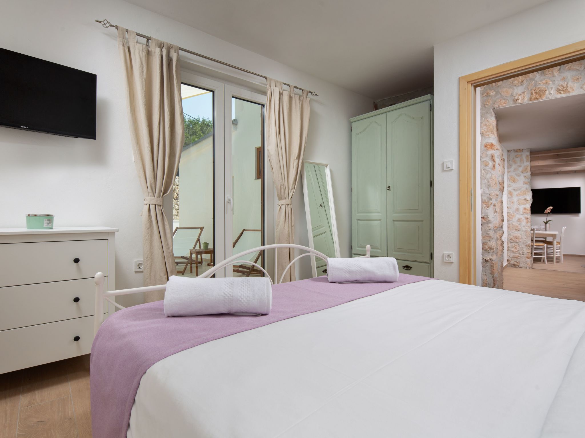 Casa di Nika - charmante Steinvilla mit beheiztem Pool-Binnen