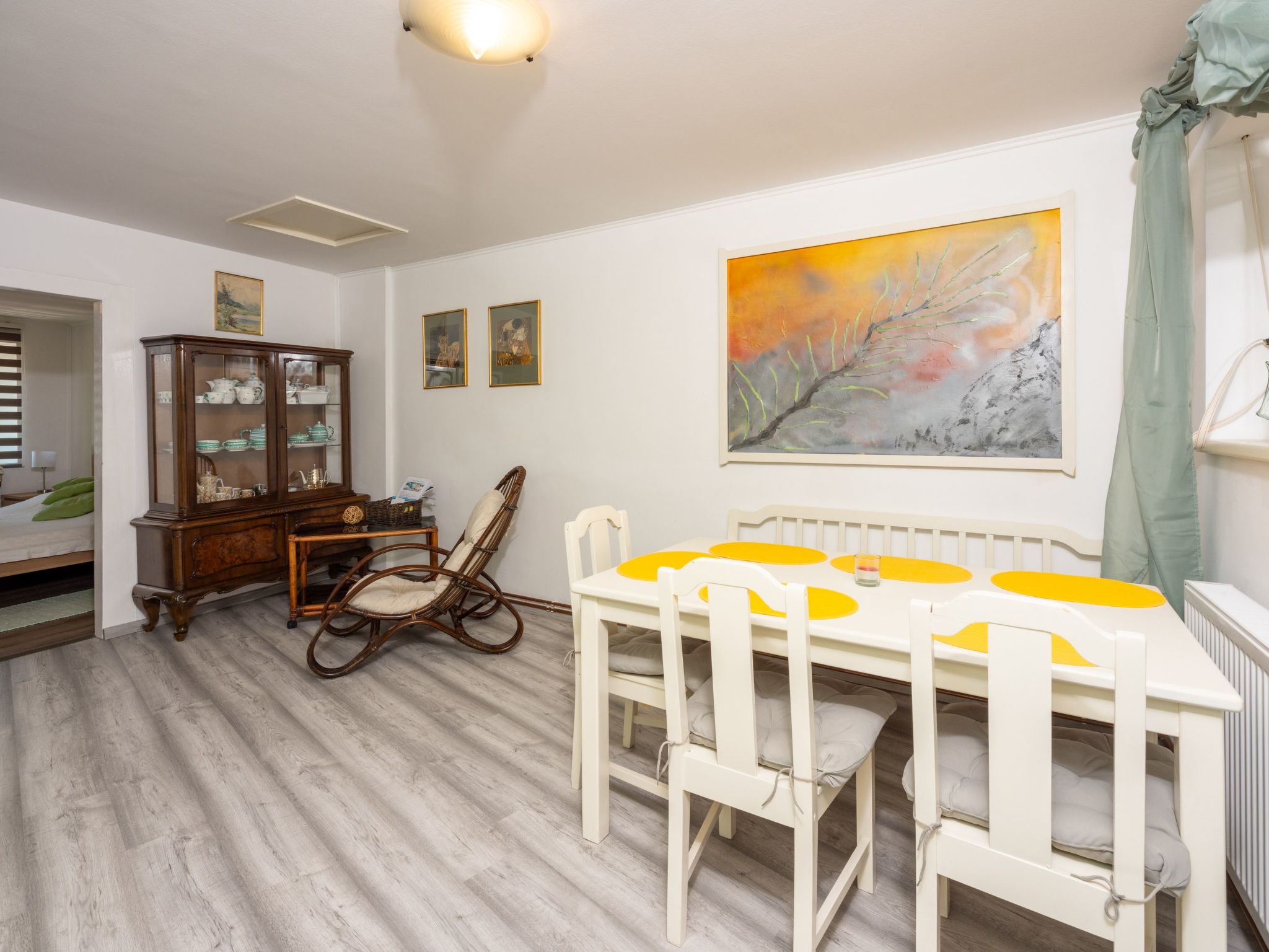 Greenhouse Adria mit großer Terrasse und Pool-Image-tags.info