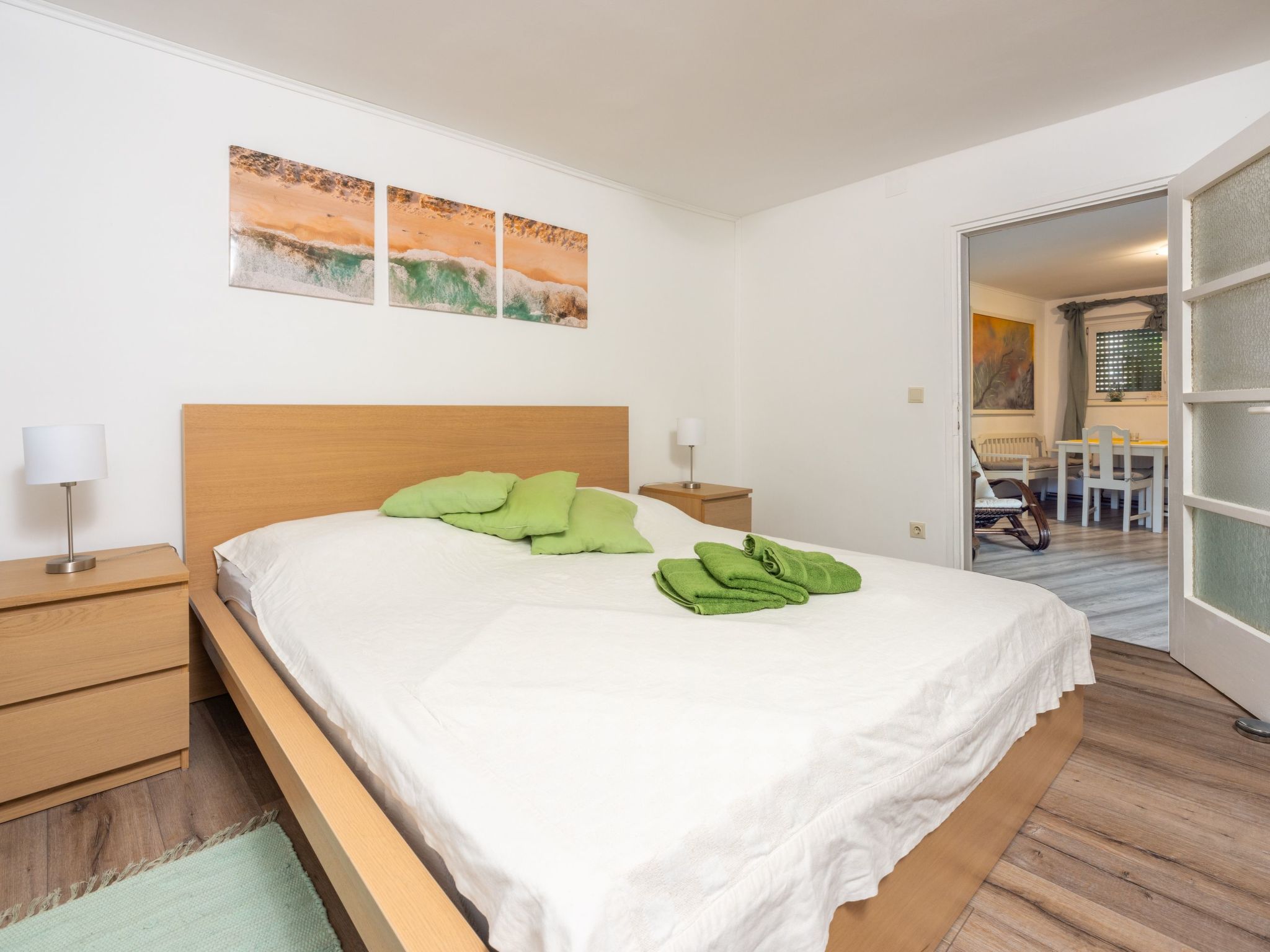 Greenhouse Adria mit großer Terrasse und Pool-Image-tags.info