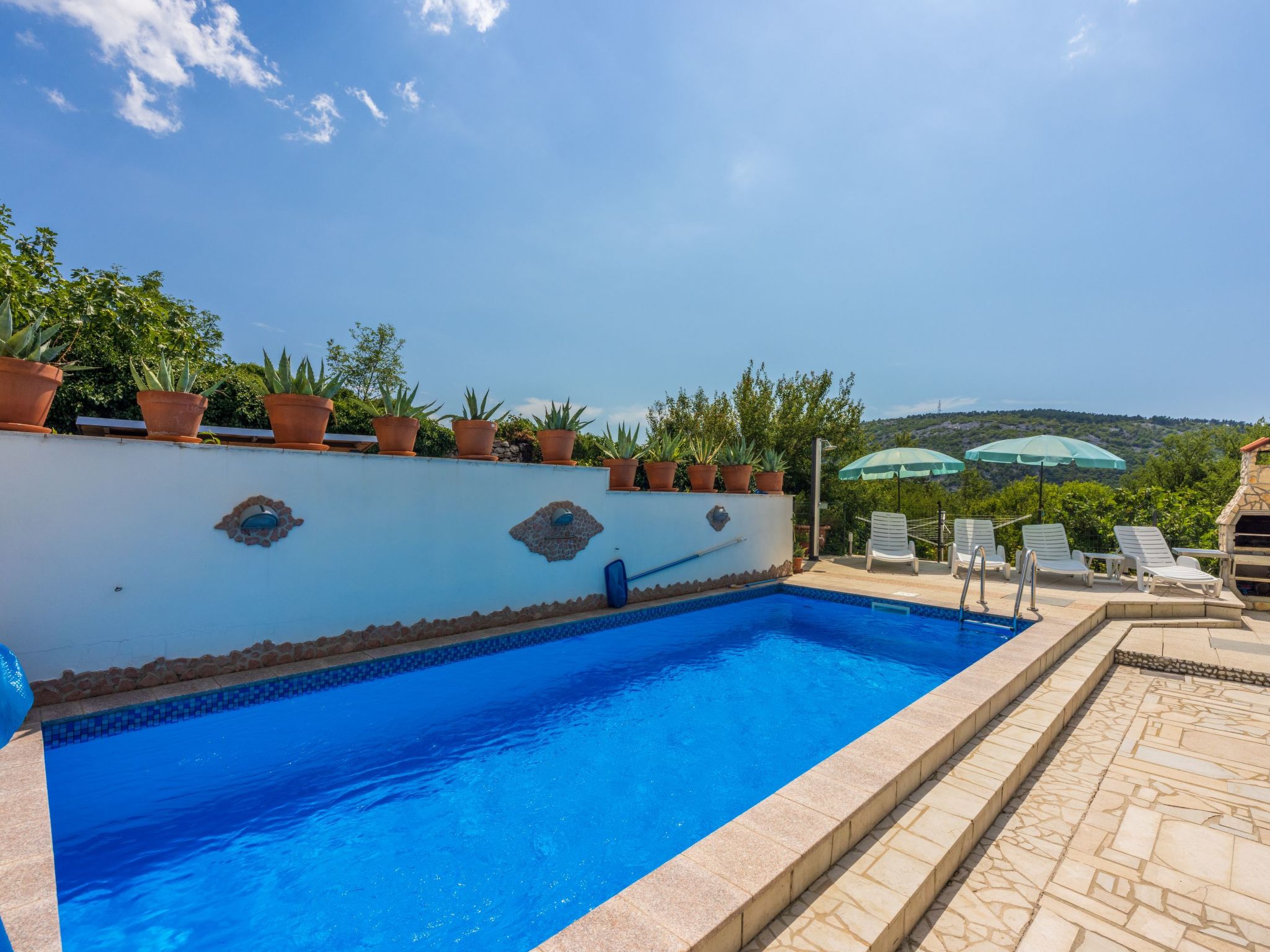 Greenhouse Adria mit großer Terrasse und Pool-Image-tags.info