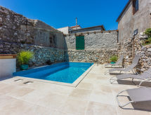 Casa Royal: luxe villa met privézwembad en zeezicht voor 14 gasten in Kvarnerbaai - thumbnail 2