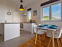 Zonnig appartement voor 6 personen op 100 meter van zee in Klenovica - thumbnail 5