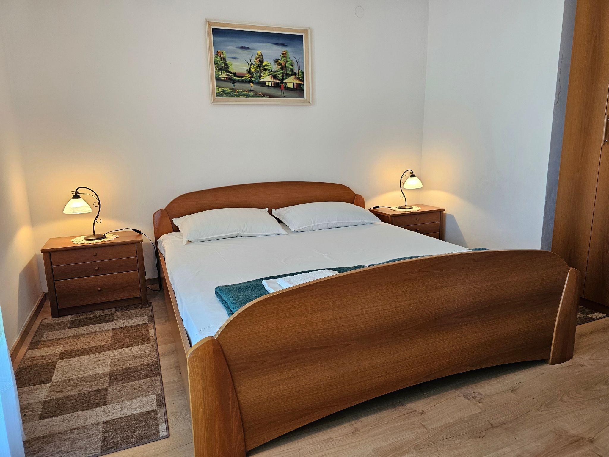 Wohnung auf zwei Etagen mit Terrasse und Balkon-Drinnen