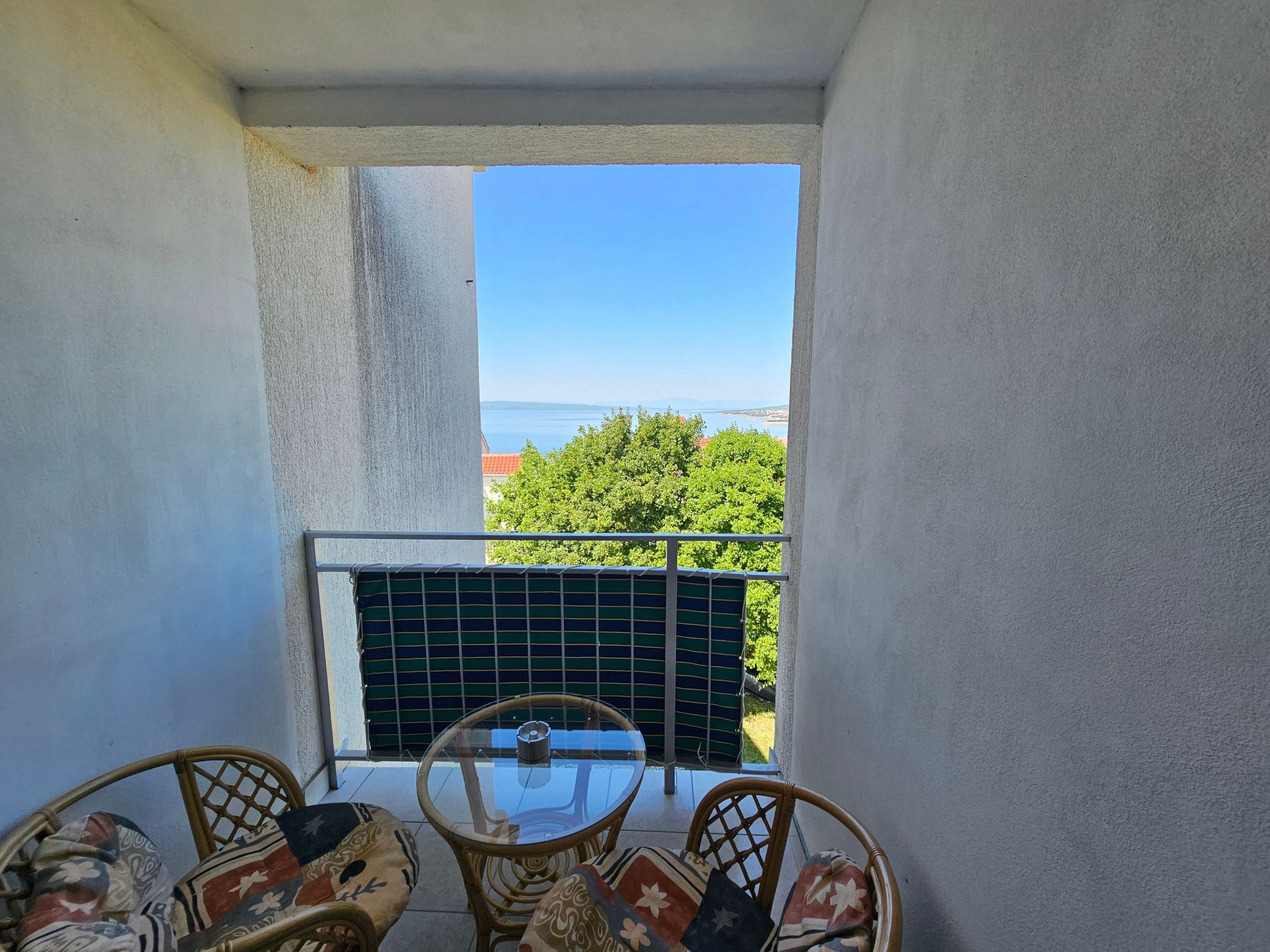 Wohnung auf zwei Etagen mit Terrasse und Balkon-Drinnen