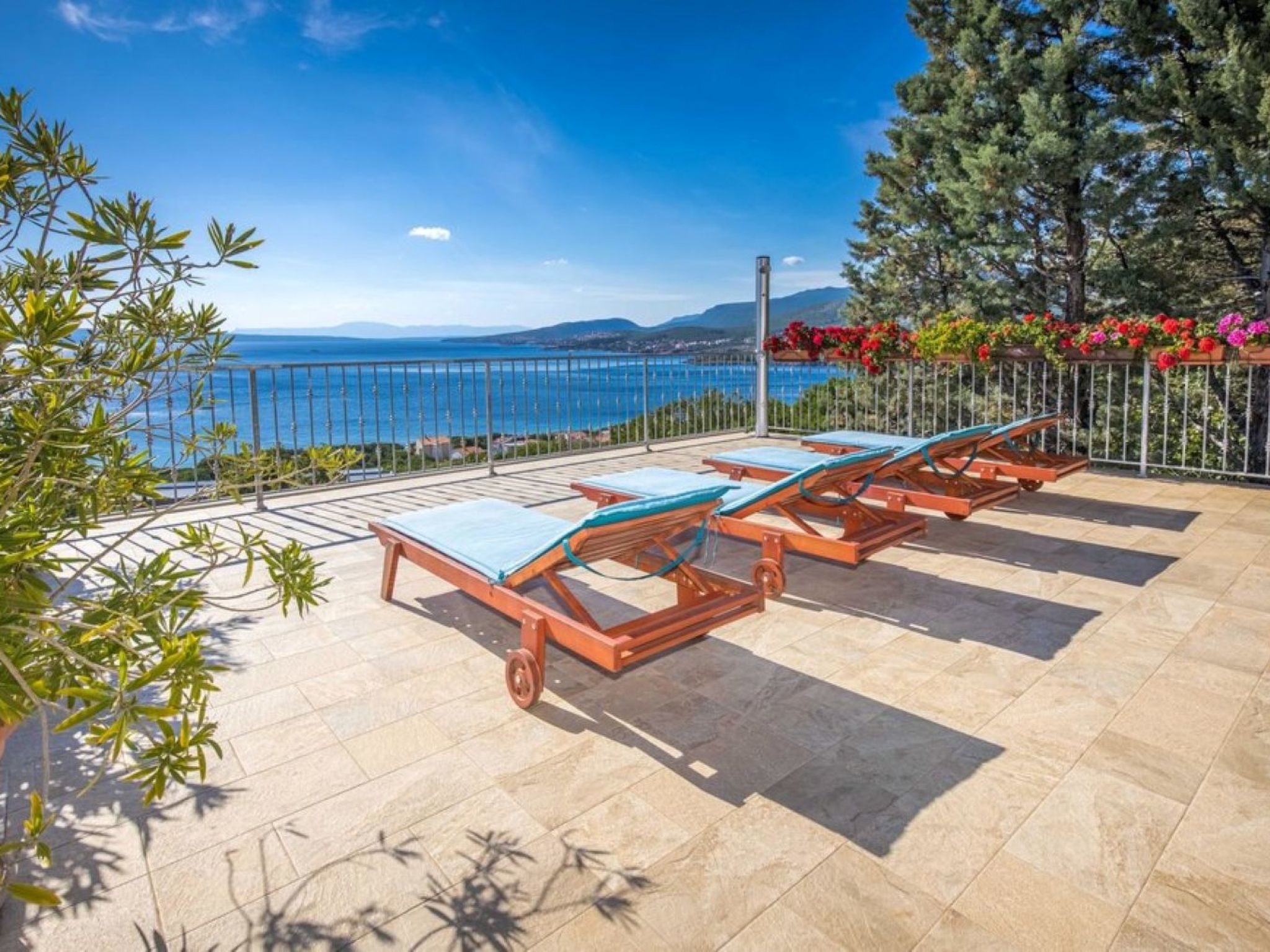 Vakantiehuis met privé zwembad in Novi Vinodolski/Klenovica (Kroatië) voor 4 personen