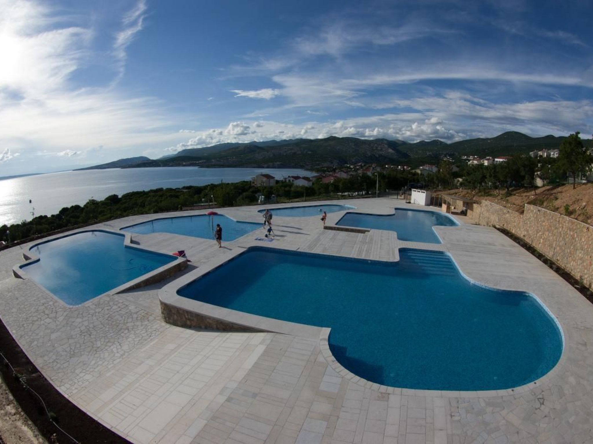 Mobilheim mit gemeinschaftlichem Pool-Dedans