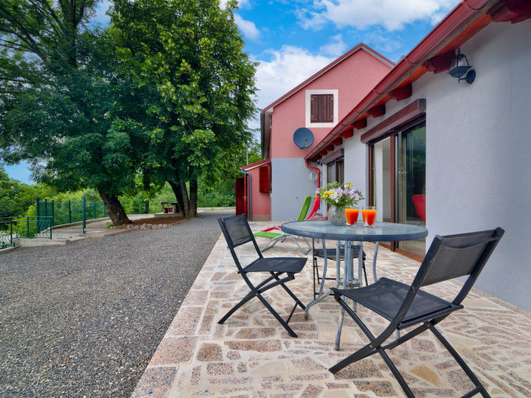 Vakantiehuis met whirlpool in Klenovica bij Novi Vinodolski in Klenovica