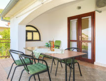 Knus appartement Dalibor bij zee in Senj – Huisdieren welkom - thumbnail 3