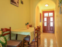 Knus appartement Dalibor bij zee in Senj – Huisdieren welkom - thumbnail 4