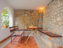 Appartement Donata vlakbij zee in Senj met tuin en BBQ - thumbnail 4