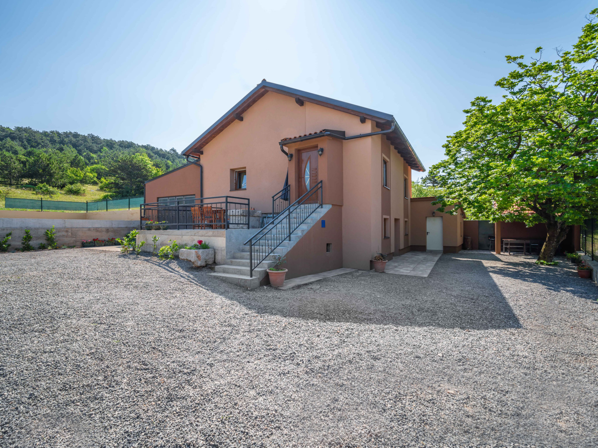 Vrijstaand vakantiehuis met privézwembad en weids uitzicht bij Senj - foto 24