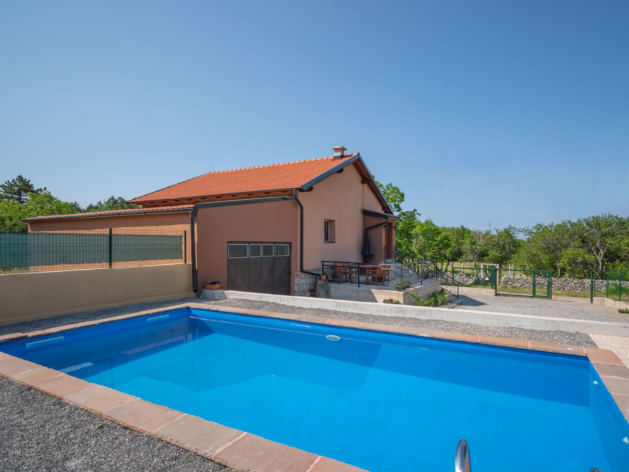 Vrijstaand vakantiehuis met privézwembad en weids uitzicht bij Senj - foto 22