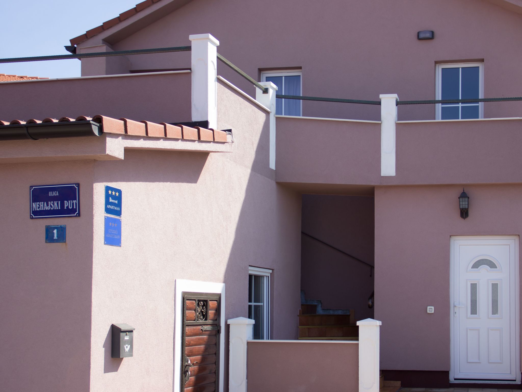 „BMB Apartments3“ mit Blick aufs Wasser-Dedans