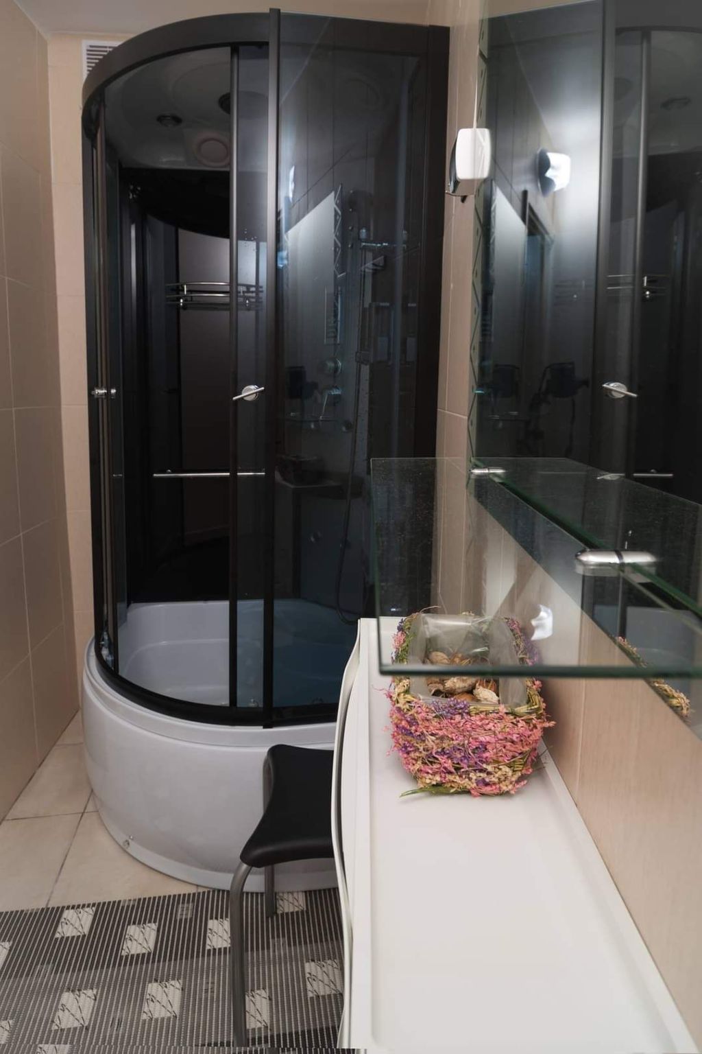 Frankopan Studio-Drinnen