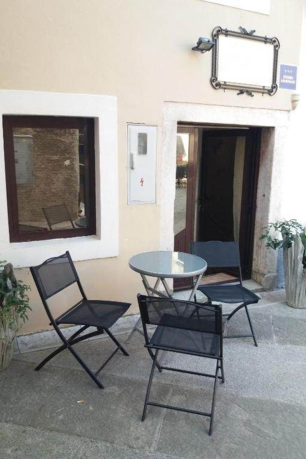 Frankopan Studio-Draußen