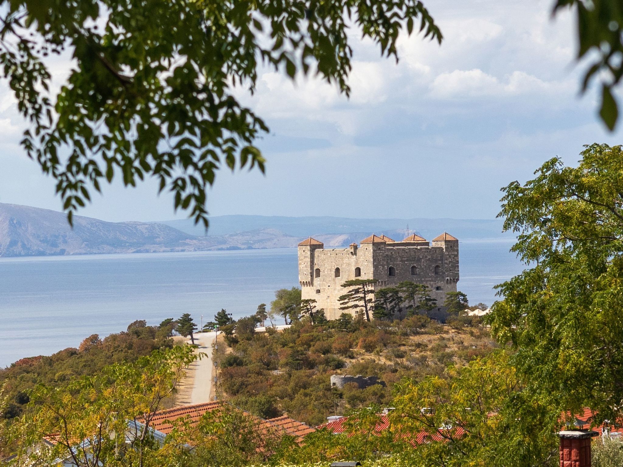 Marta mit Panoramablick-Image-tags.info