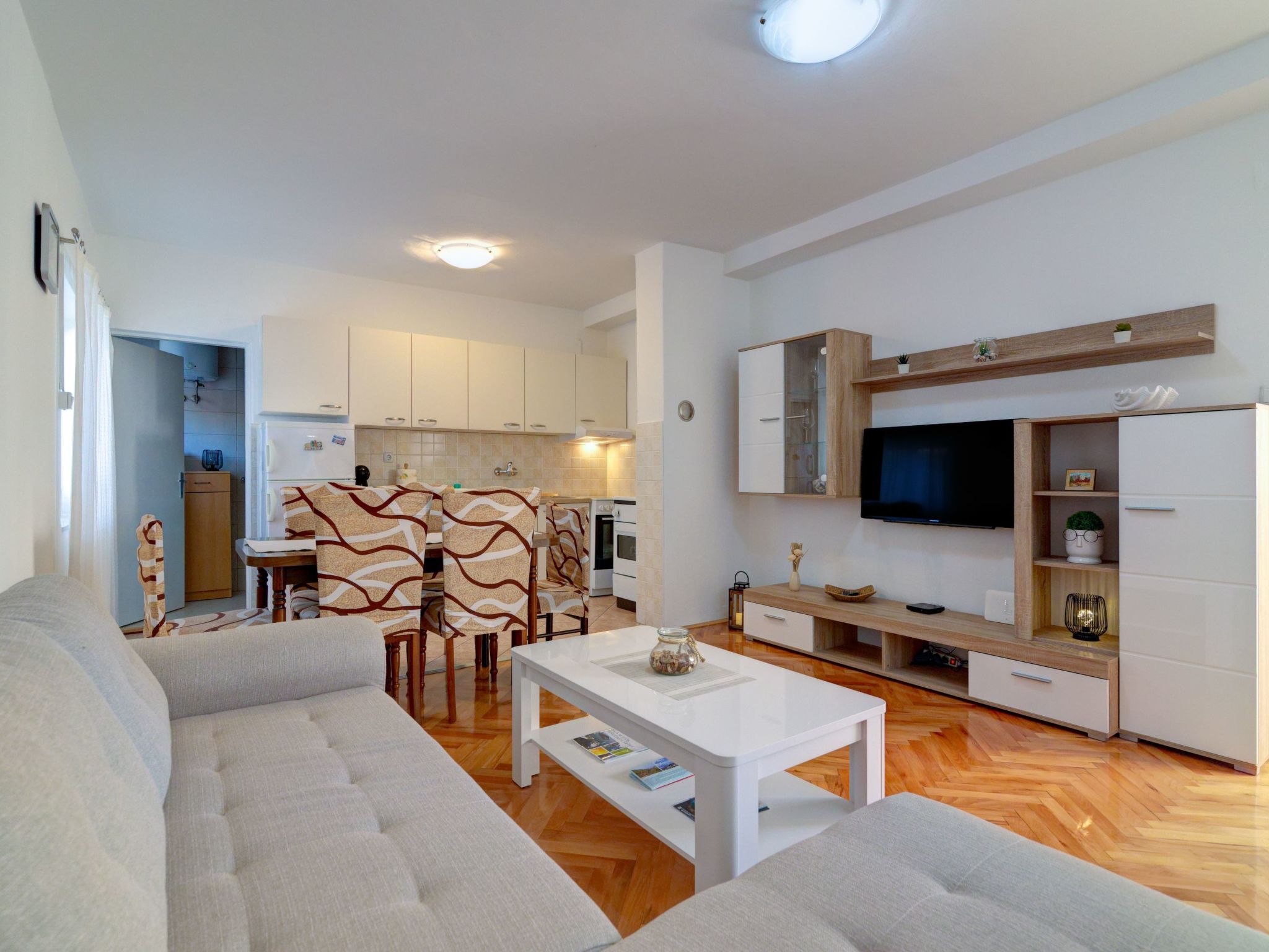 Marta mit Panoramablick-Image-tags.info