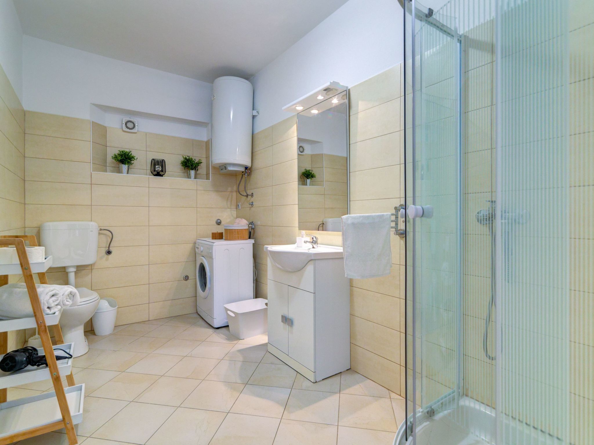 Marta mit Panoramablick-Image-tags.info