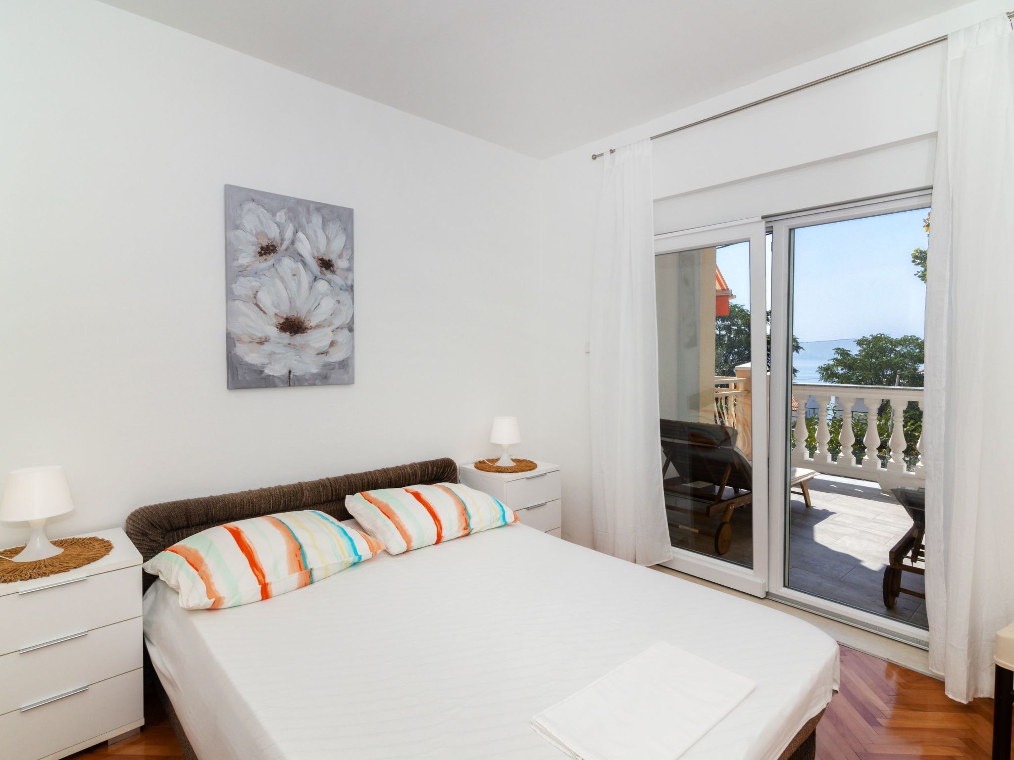 Marta mit Panoramablick-Image-tags.info