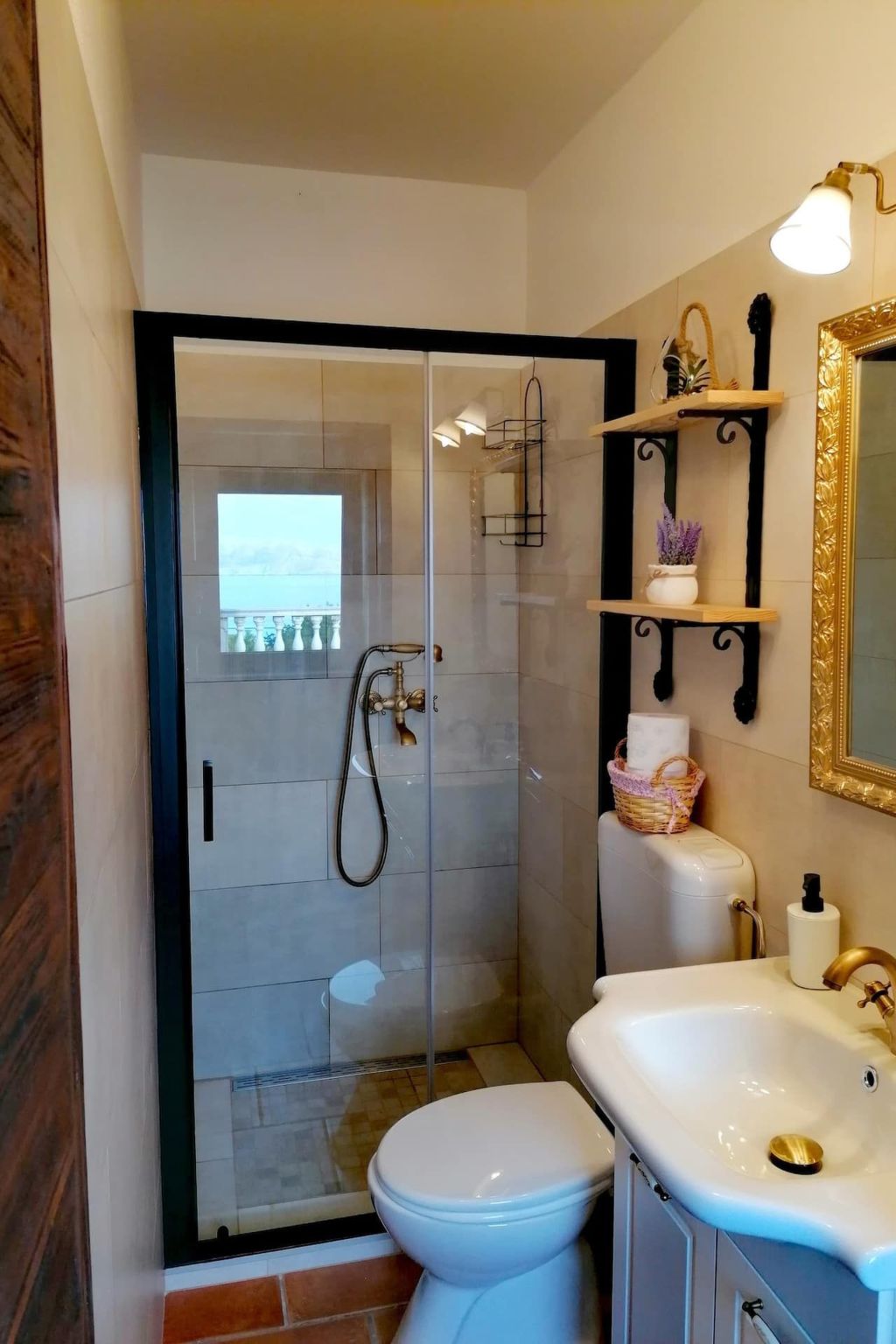 Apartment für zwei Erwachsene und zwei Kinder-Image-tags.info