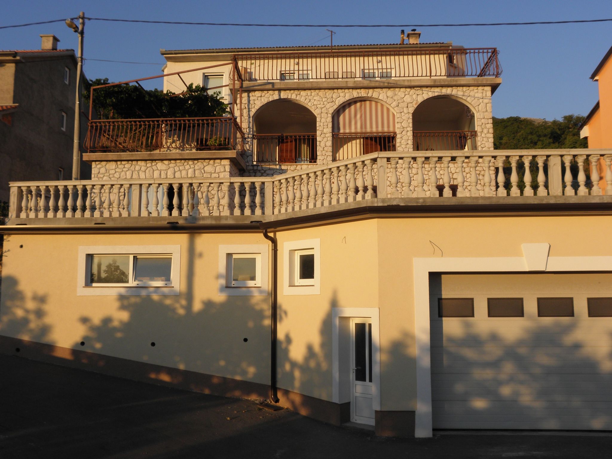 Apartment für zwei Erwachsene und zwei Kinder-Image-tags.info