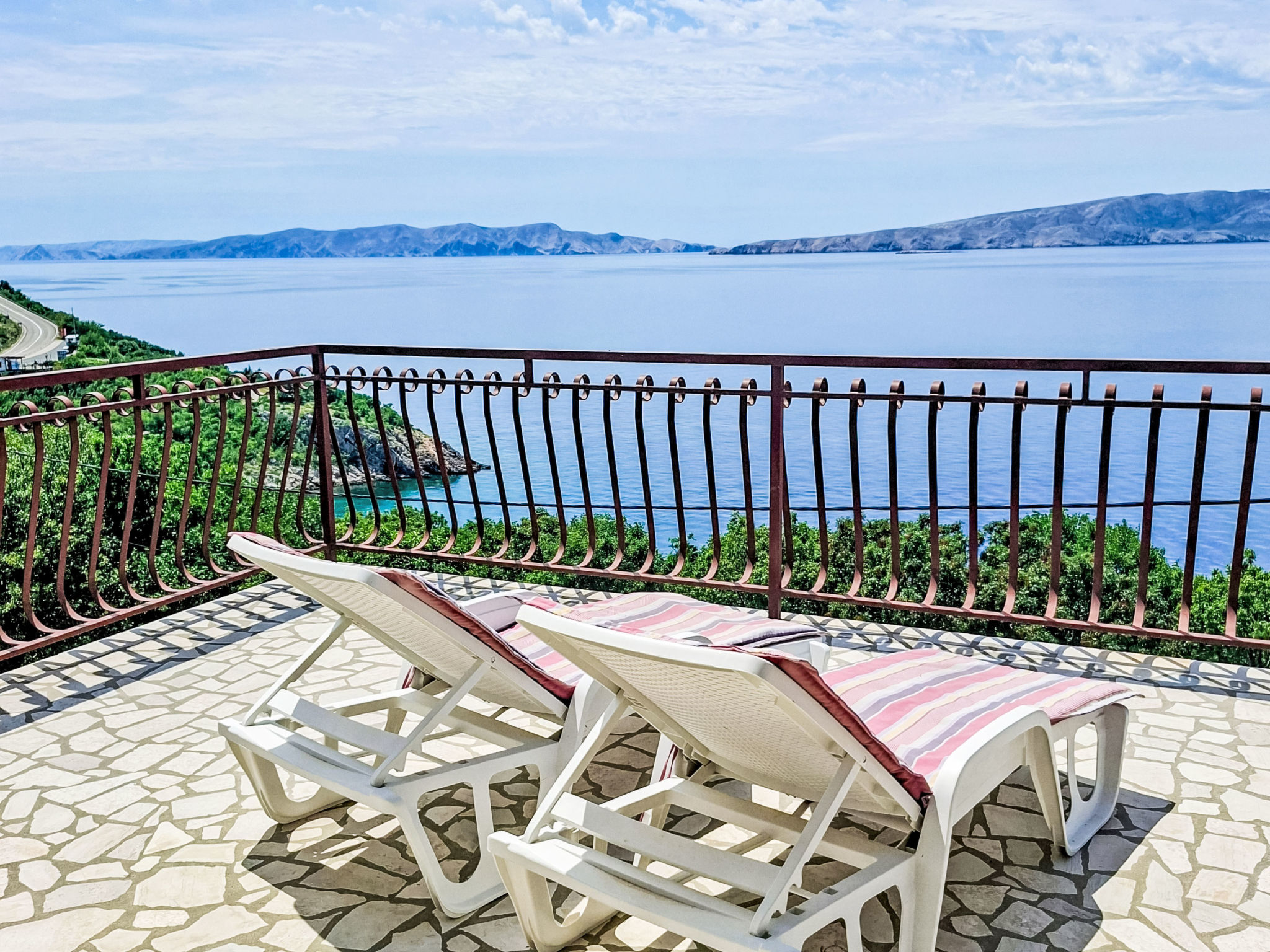 Gesamte Wohnung mit Terrasse und Meerblick - Buiten
