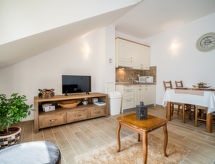 Knus appartement in Oltari met zwembad, 14 km van Kvarner baai - thumbnail 3