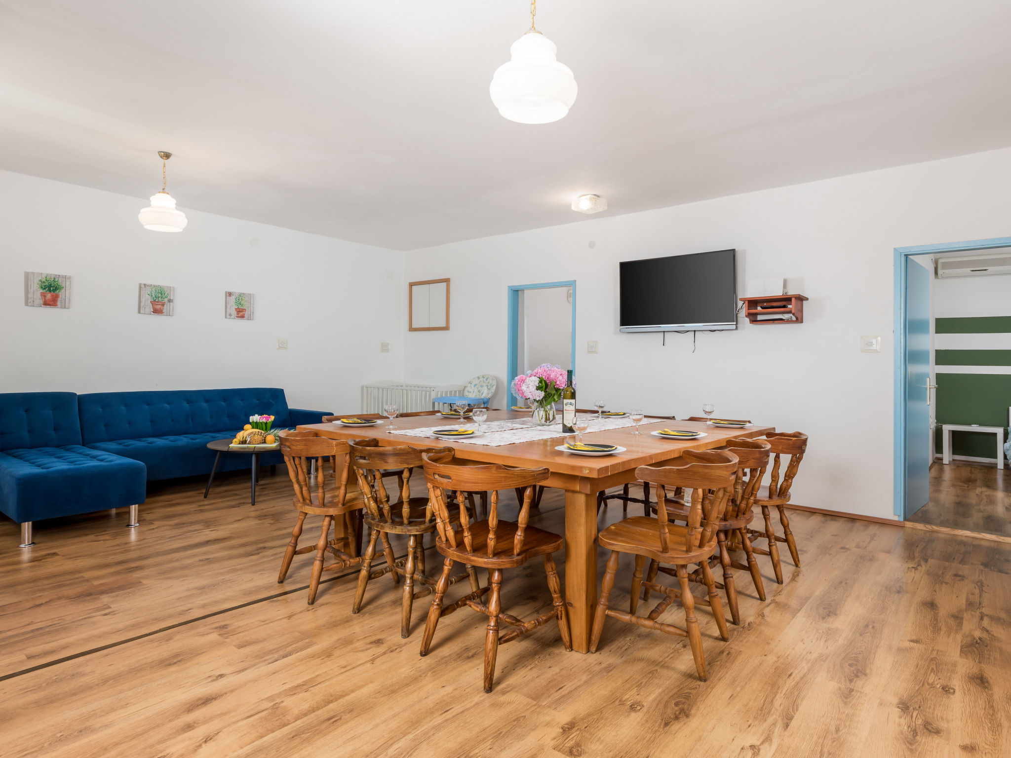 Kitchen / Dining Room