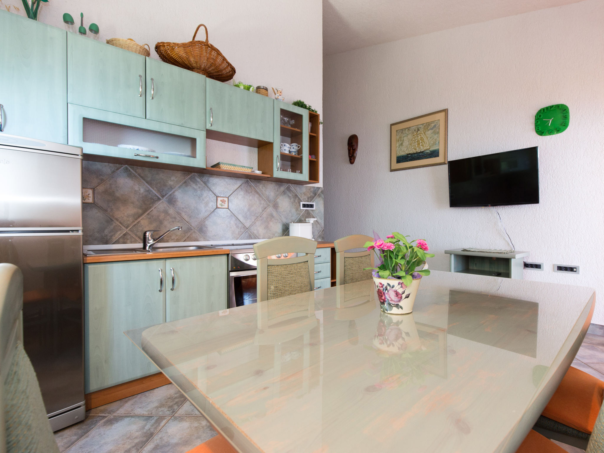 Kitchen / Dining Room