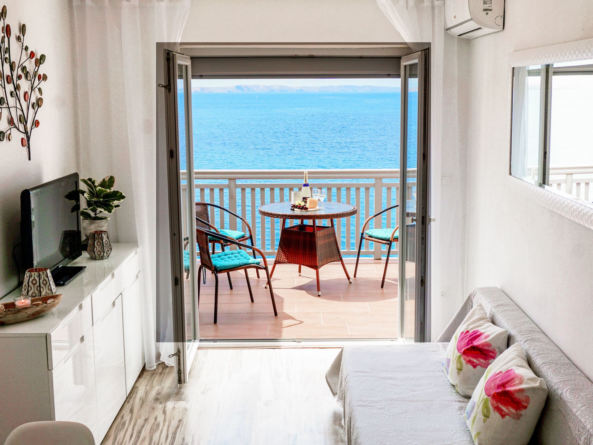 Sunset-Oase am Meer-Inside