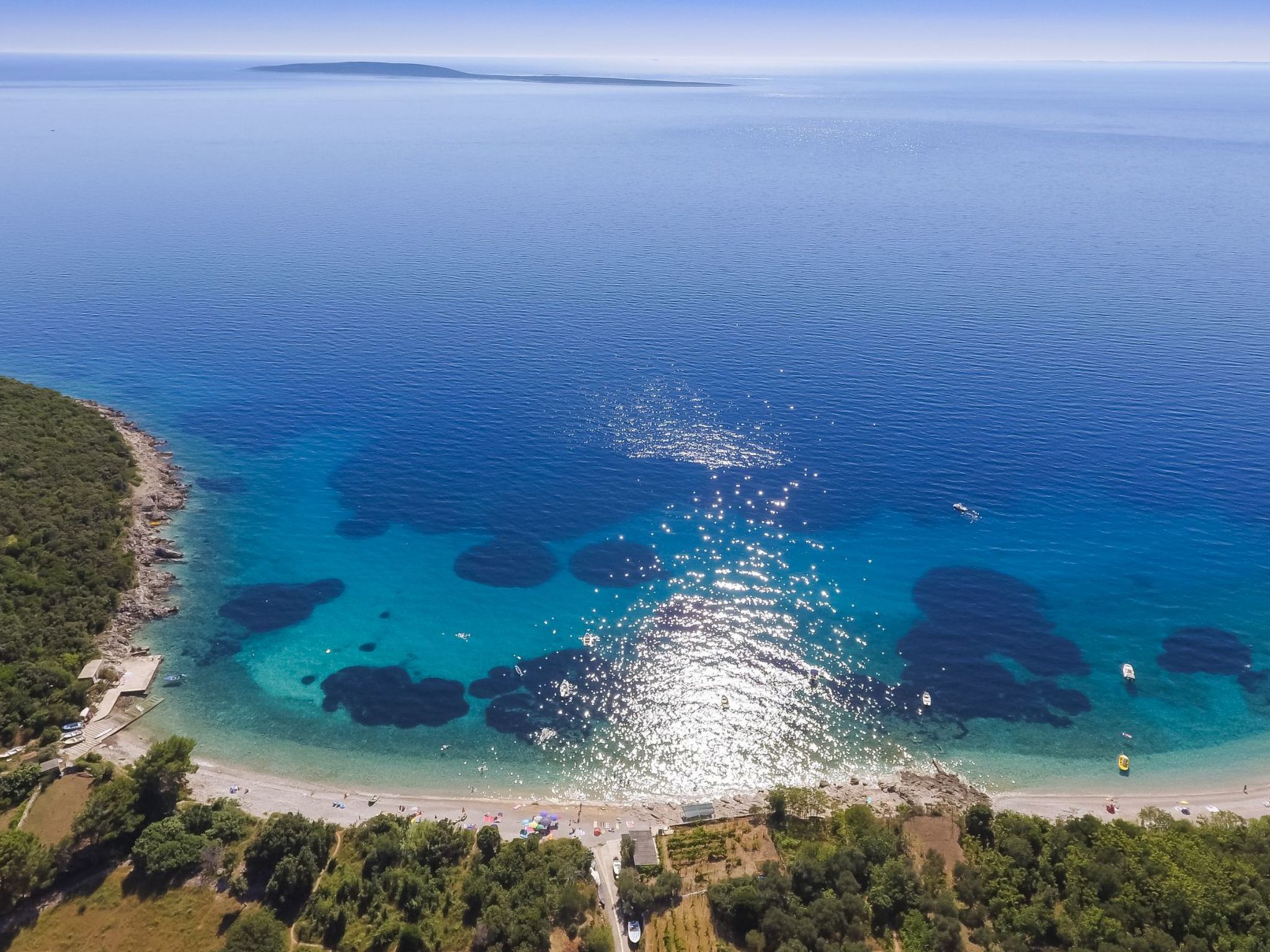 Exklusive und stilvolle Meerblick-Inselvilla-Drinnen