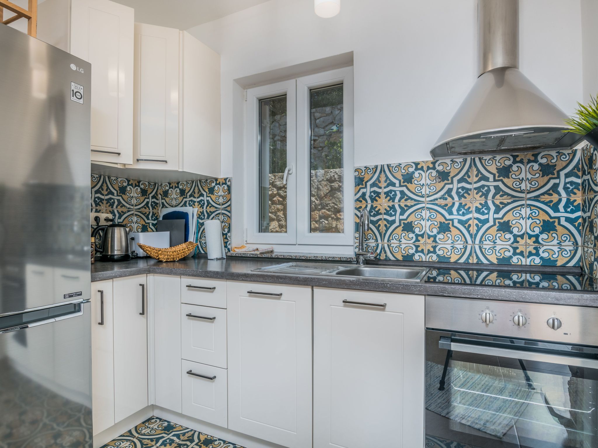 Exklusive und stilvolle Meerblick-Inselvilla-Drinnen