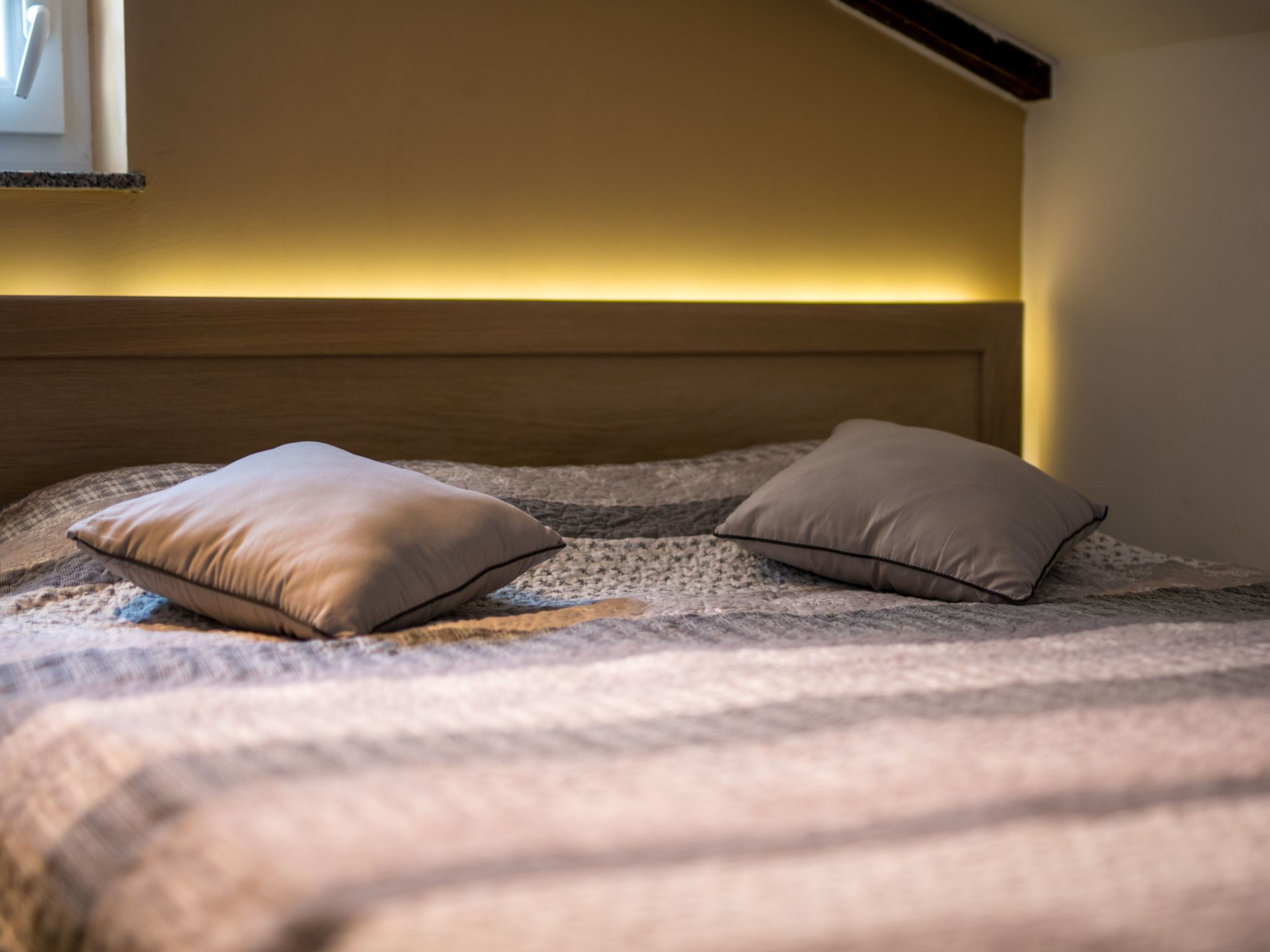 Exklusive und stilvolle Meerblick-Inselvilla-Drinnen