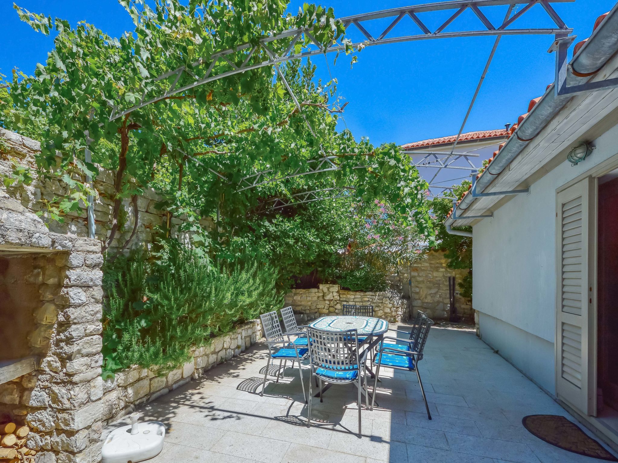 Dubravka Accommodation in Cres Island