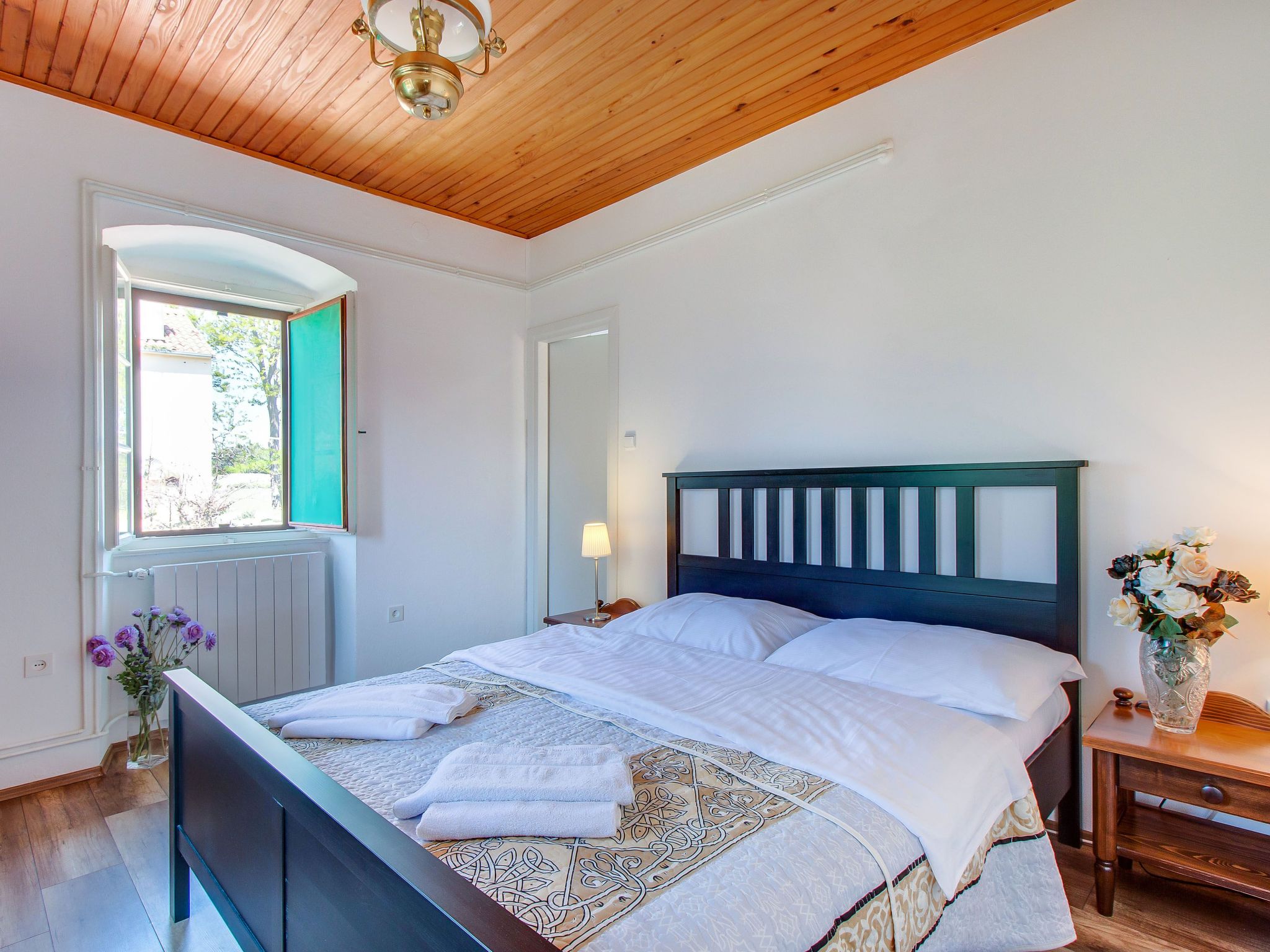 In Osor mit Privatem Pool-Binnen