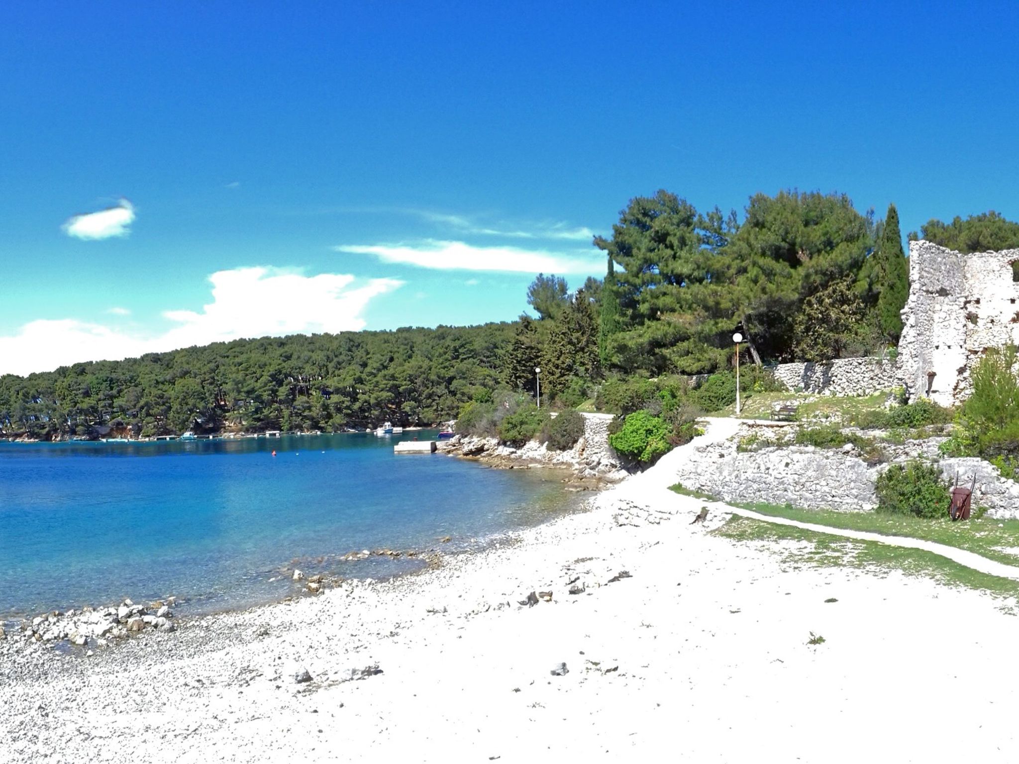 In Osor mit Privatem Pool-Binnen