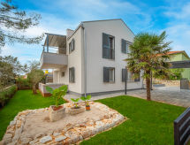 Strandvilla Artatore voor 12 personen, 130m van zee in Mali Losinj - thumbnail 1