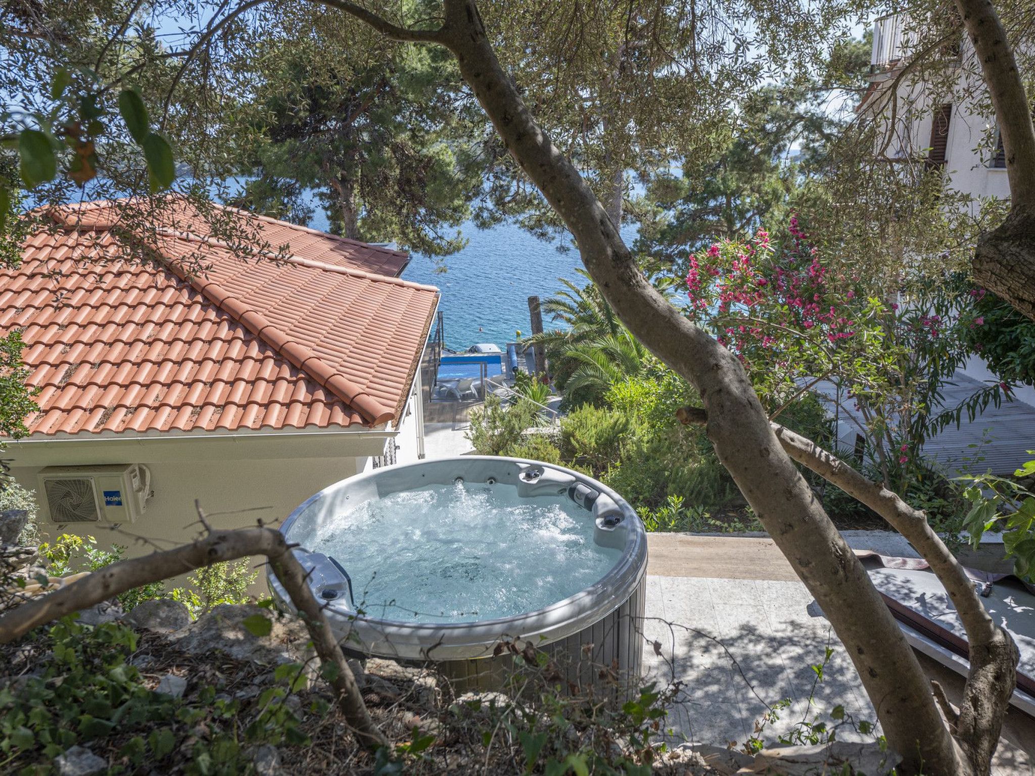 Unknown Accommodation-Binnen