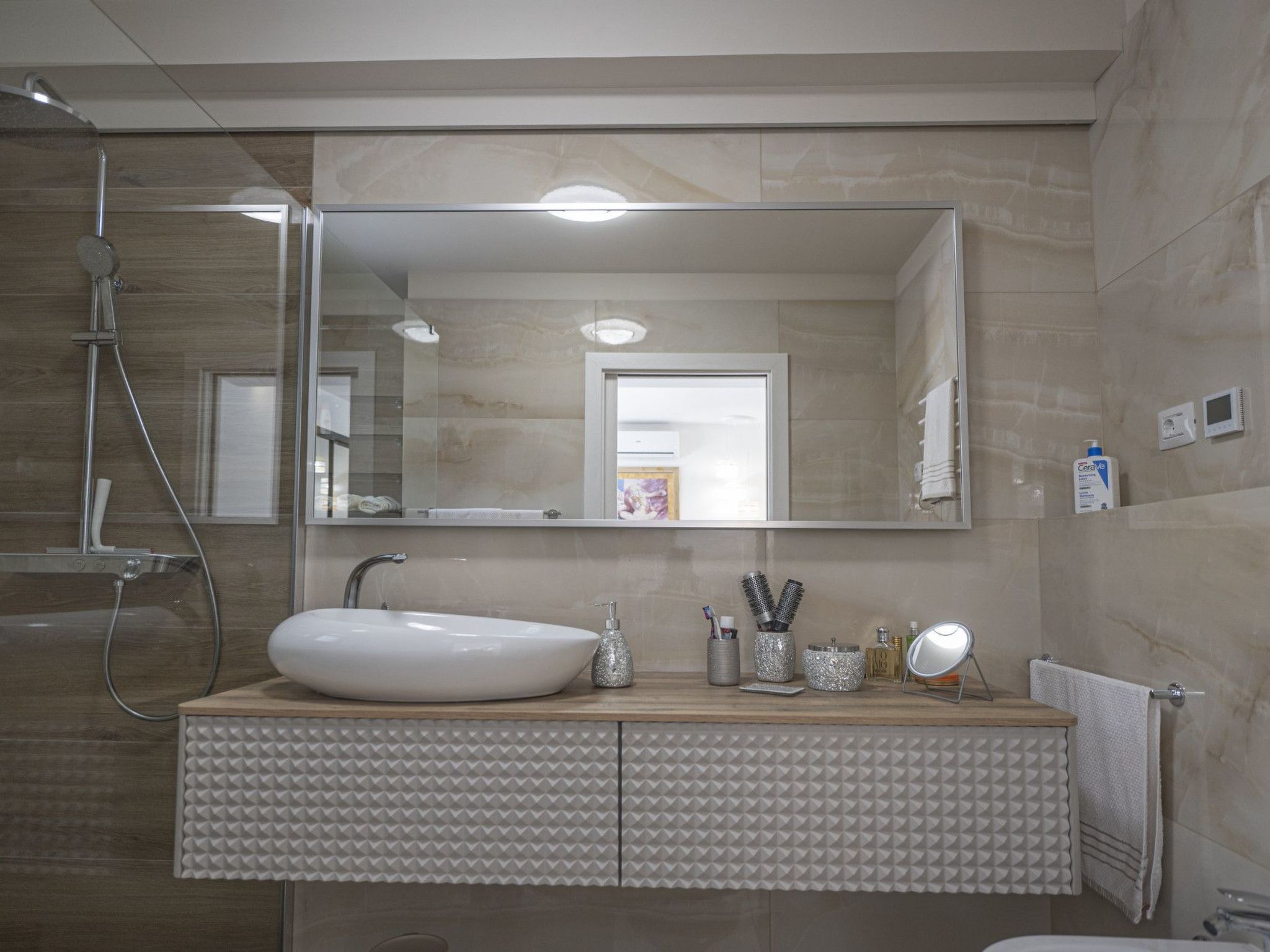 Unknown Accommodation-Binnen