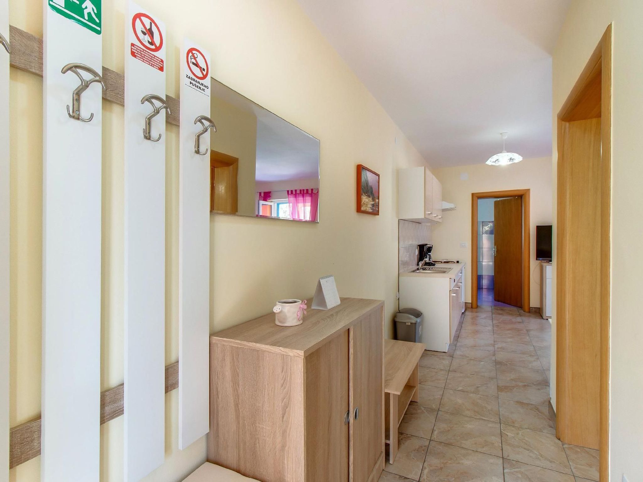 Appartement Casper mit Terrasse, Garten und Grill-Inside