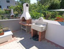 Vrijstaand vakantiehuisje Federica vlakbij zee en centrum Veli Lošinj - thumbnail 2