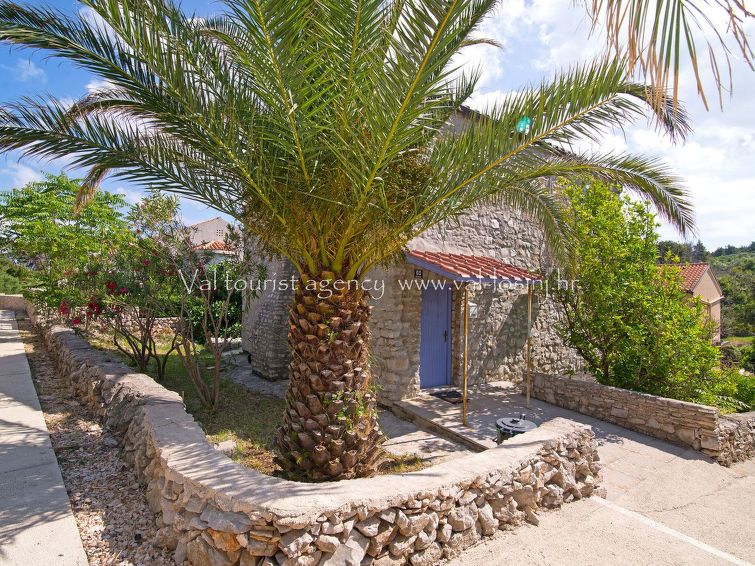 Centraal gelegen appartement aan zee in Veli Lošinj in Lošinj / Veli Lošinj