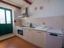 Zonovergoten appartement aan zee in Veli Lošinj voor 4 personen - thumbnail 6