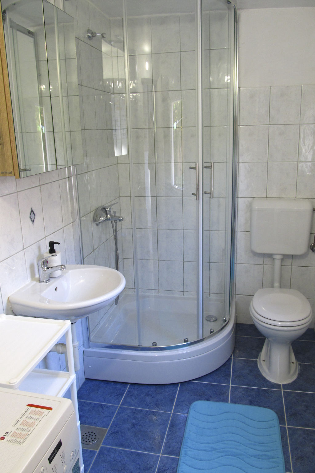 Wohnung in Veli Lošinj mit schönem Garten-Image-tags.info