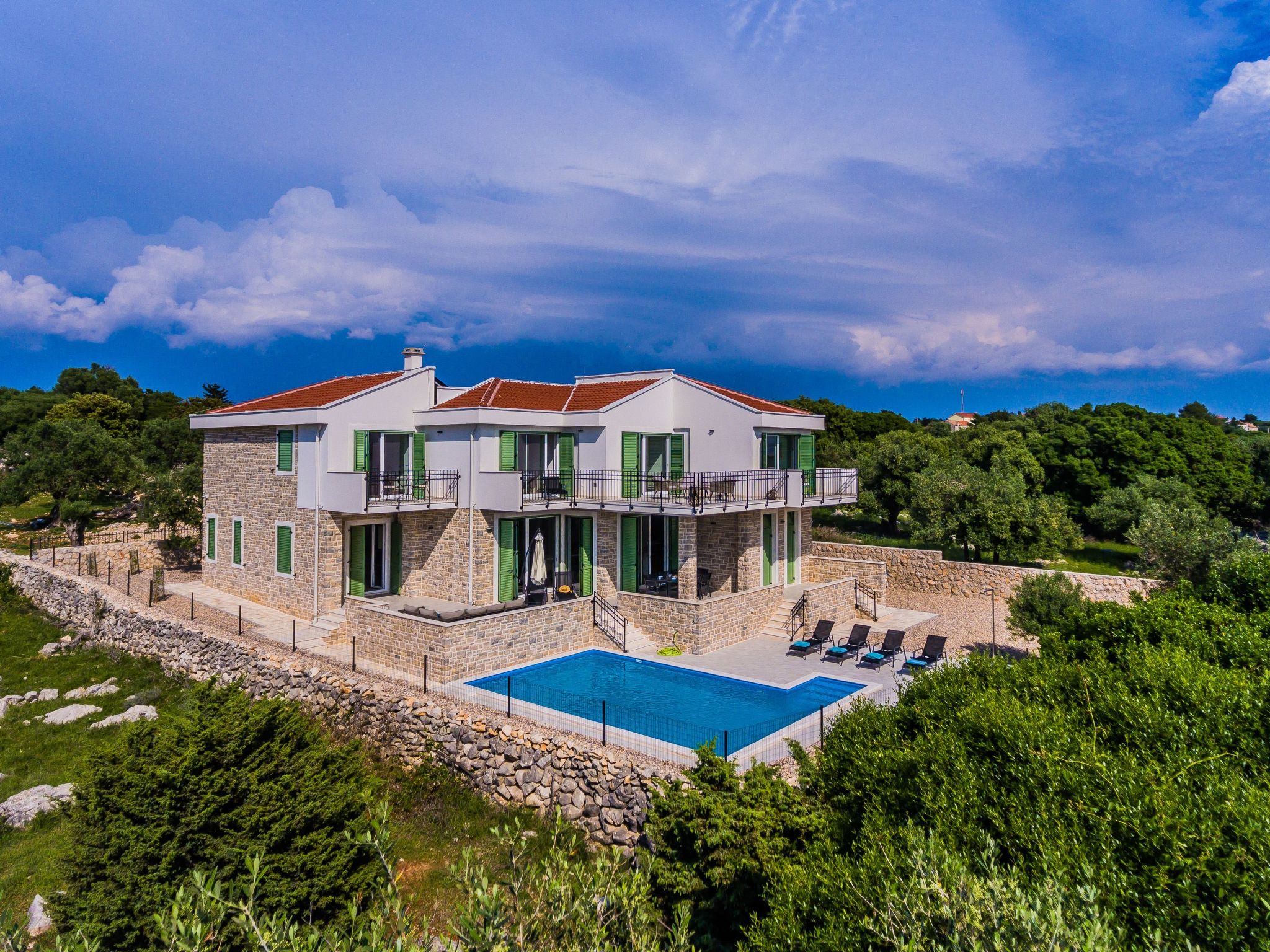 Villa Bramasole Lun - Buiten