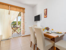 Appartement Ivan 2: Vlakbij Zee en Verwarmd Zwembad in Rab - thumbnail 2