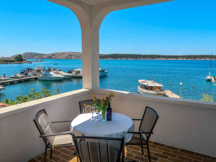 Wellness en zeezicht in appartement Ana op Rab in Rab/Rab