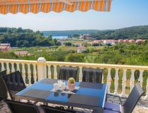 Sfeervol appartement aan zee in Rab, Kvarner baai voor 4 personen - thumbnail 1