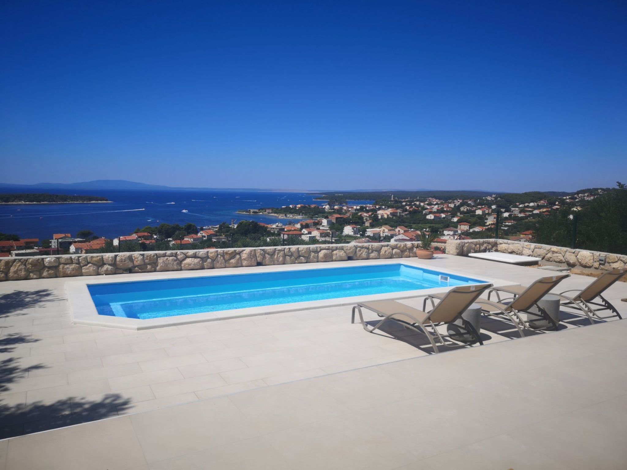 Vakantiehuis met privé zwembad in Rab/Rab (Kroatië) voor 6 personen