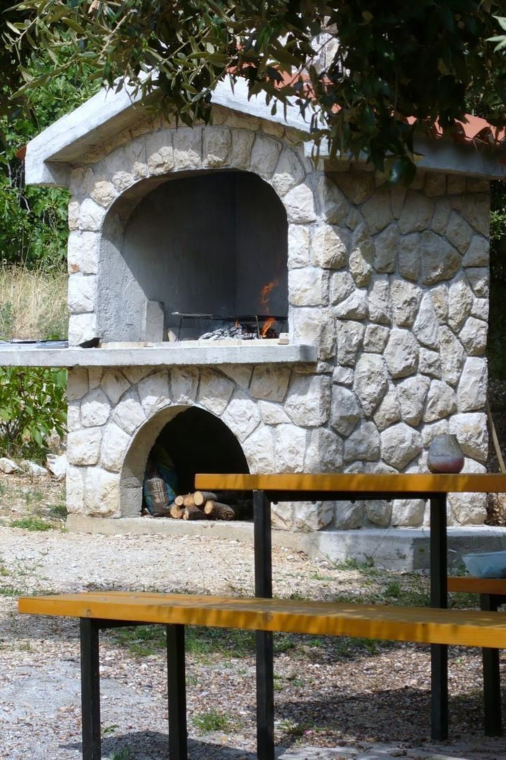 Wohnung in Barbat mit Terrasse und Grill-Binnen